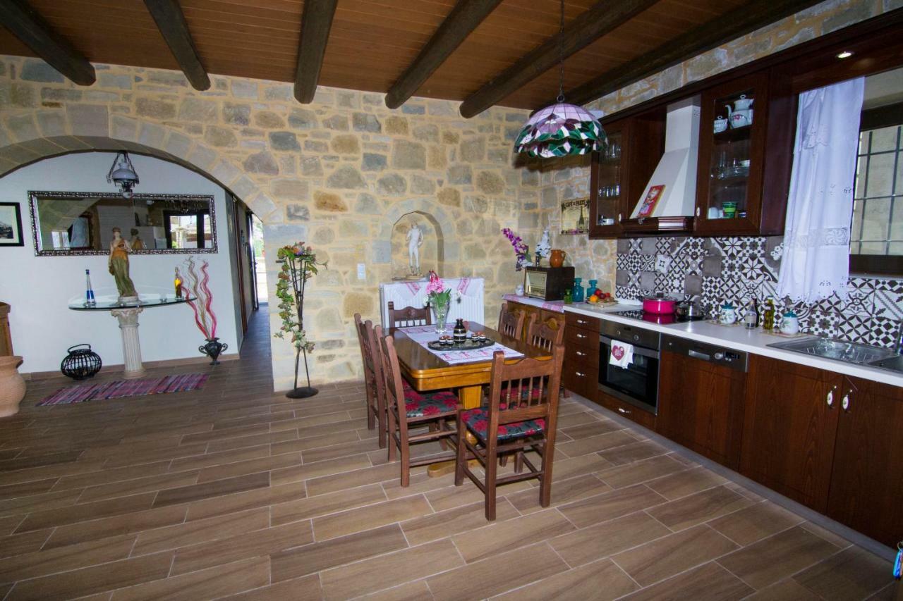 Mansion Rokka Kíssamos Exterior foto