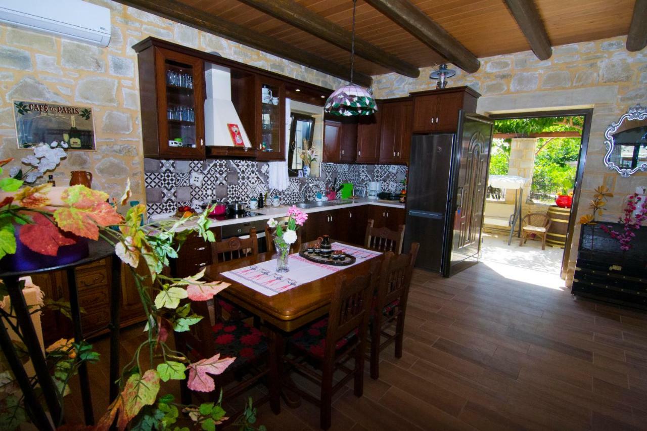 Mansion Rokka Kíssamos Exterior foto